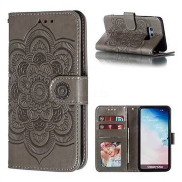 Intricate Embossing Datura Solar Leather Wallet Case for Samsung Galaxy S10e (5.8 inch) - Gray
