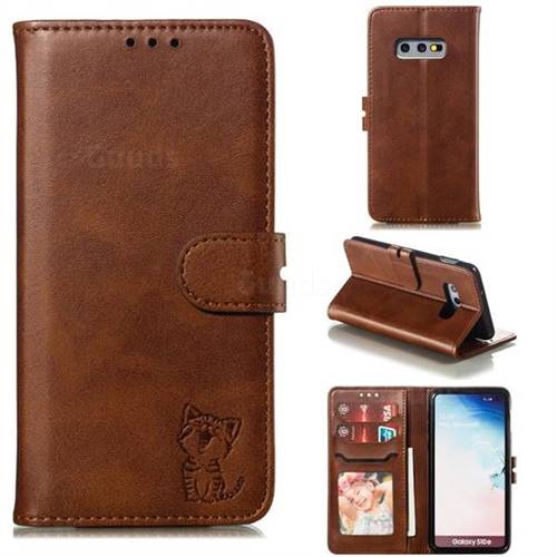 Embossing Happy Cat Leather Wallet Case for Samsung Galaxy S10e (5.8 inch) - Brown