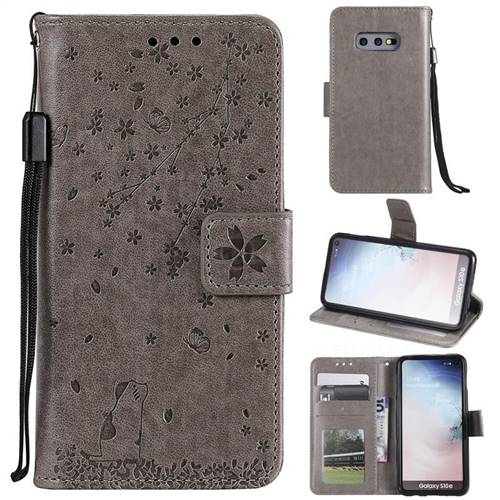 Embossing Cherry Blossom Cat Leather Wallet Case for Samsung Galaxy S10e (5.8 inch) - Gray