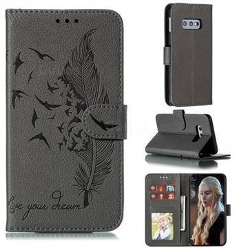Intricate Embossing Lychee Feather Bird Leather Wallet Case for Samsung Galaxy S10e (5.8 inch) - Gray
