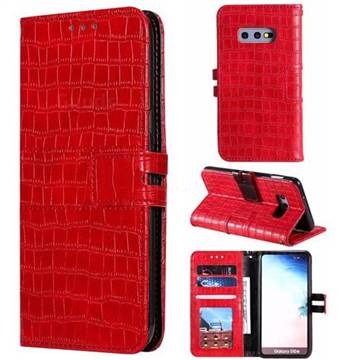 Luxury Crocodile Magnetic Leather Wallet Phone Case for Samsung Galaxy S10e (5.8 inch) - Red