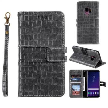 Luxury Crocodile Magnetic Leather Wallet Phone Case for Samsung Galaxy S9 - Gray