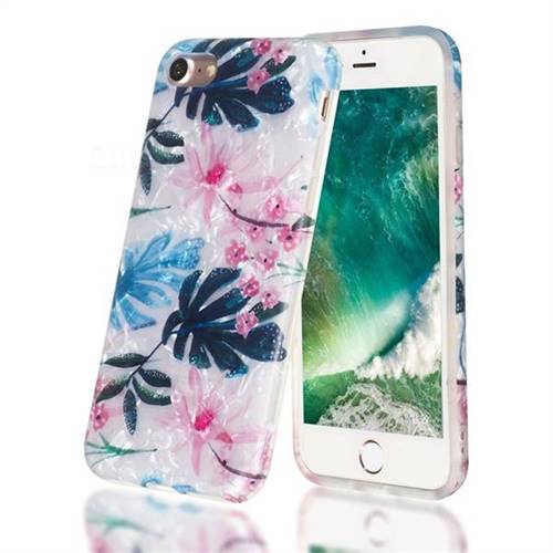 Flowers and Leaves Shell Pattern Clear Bumper Glossy Rubber Silicone Phone Case for iPhone 8 / 7 (4.7 inch)